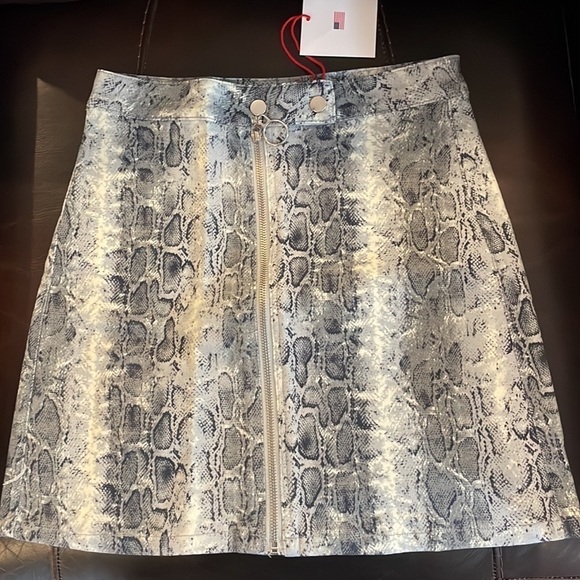 Toast Jeans Zip Front Snakeskin Print Skirt - Picture 7 of 13